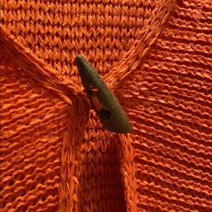 Women’s knit AUGUST SILK sweater!